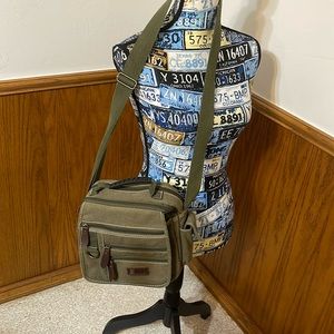 Sunsomen Olive Green Cargo Purse